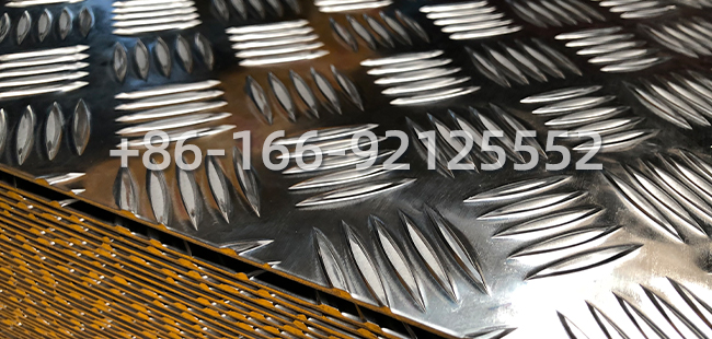 花纹板.jpg 花纹板.jpg